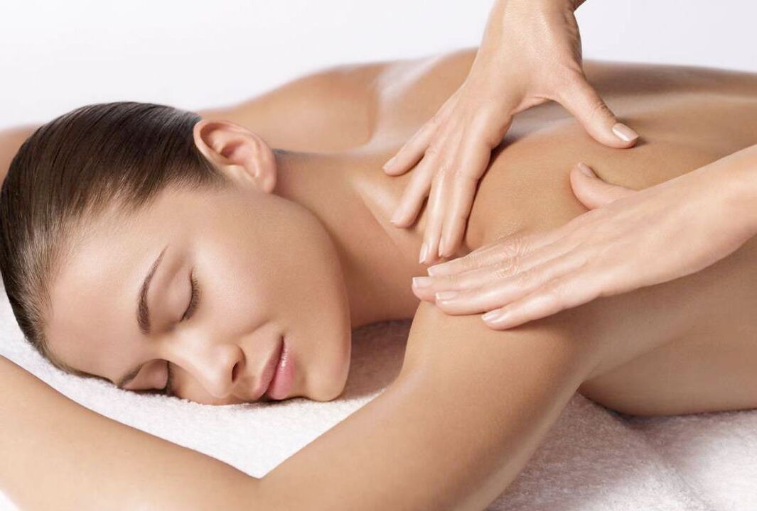 Mat der Hëllef vu Massagesessiounen kënnt Dir d'Symptomer vun der Gebärmutterkierper Osteochondrose entgoen - Schmerz a Schwindel